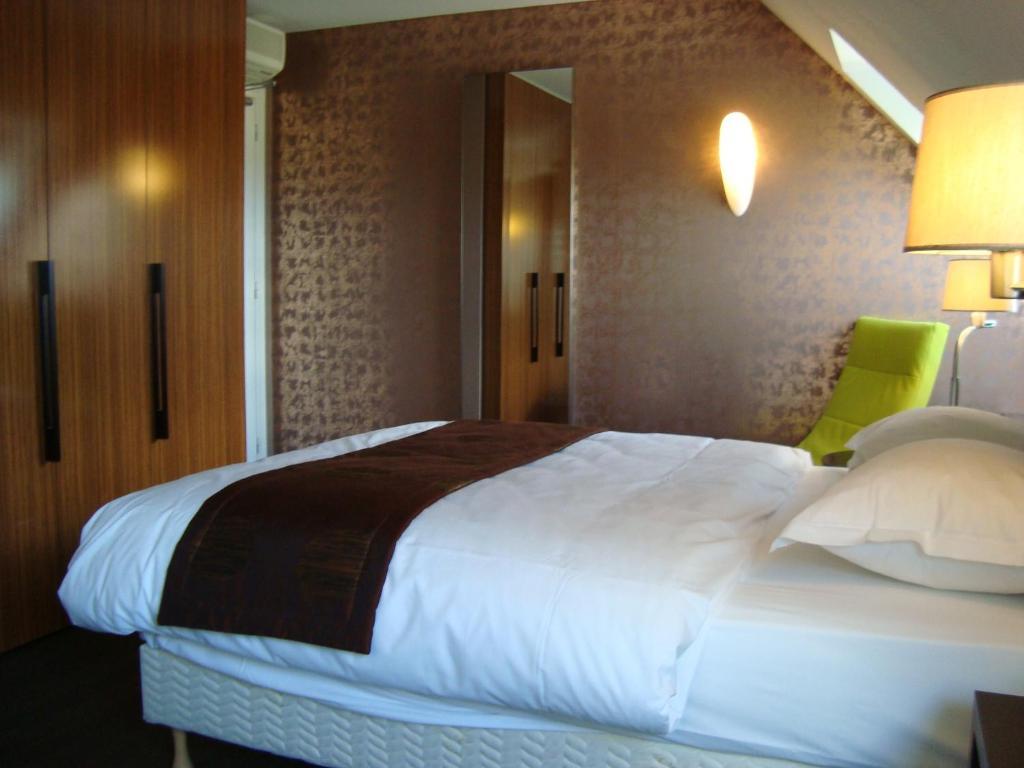 Restaurant Crystal Hotel 3*